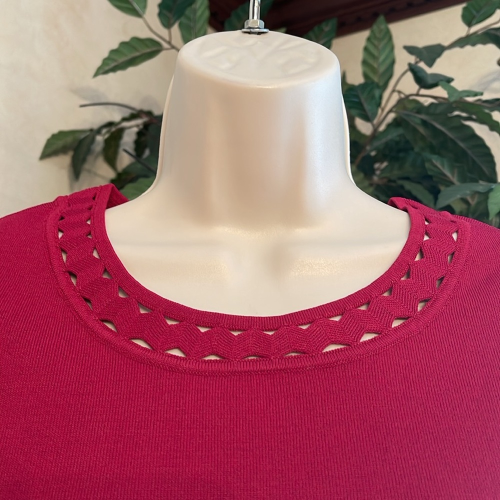 WHBM CUTOUT KNIT TOP - Picture 3 of 6